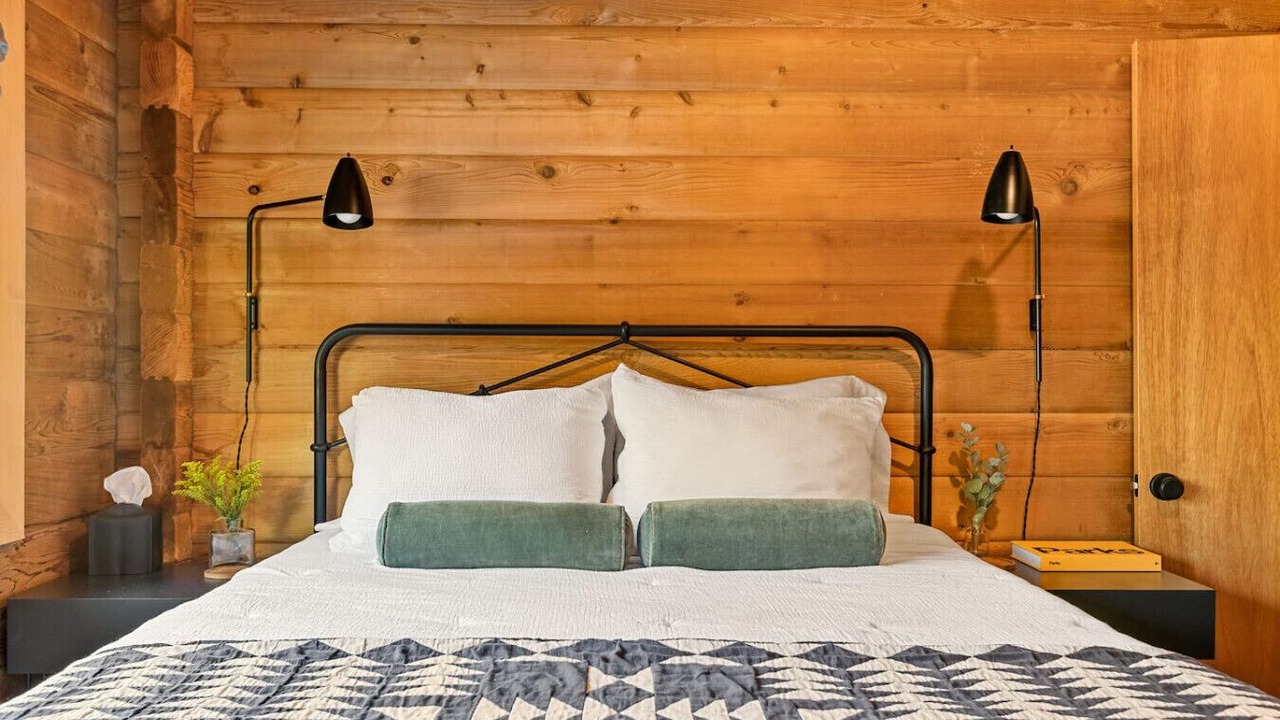 Photo of Bedroom in Eagle Mountain Estates