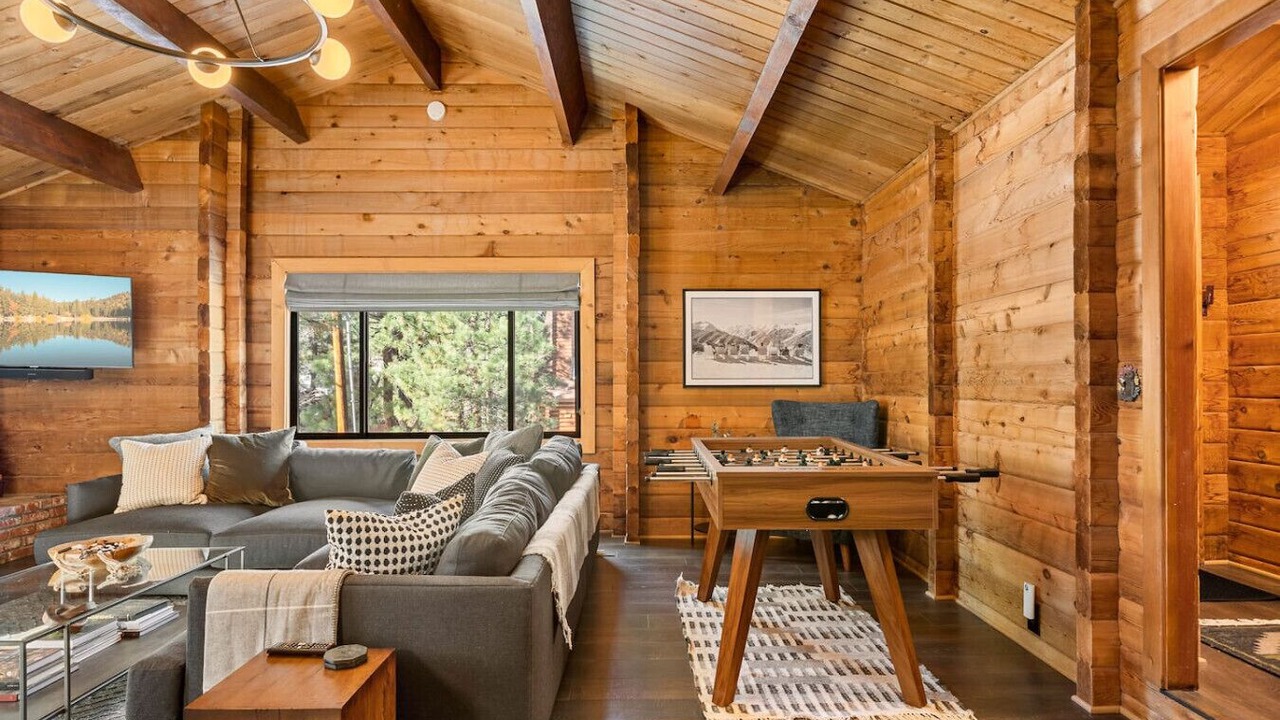 Photo of Livingroom in Eagle Mountain Estates