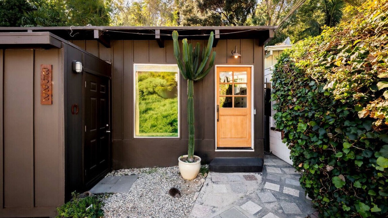 Photo of Others in Hollywood Hills West