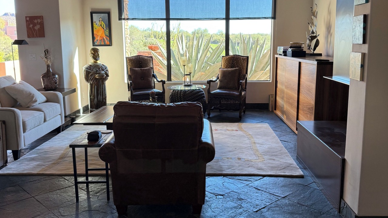 Photo of Livingroom in Dove Mountain