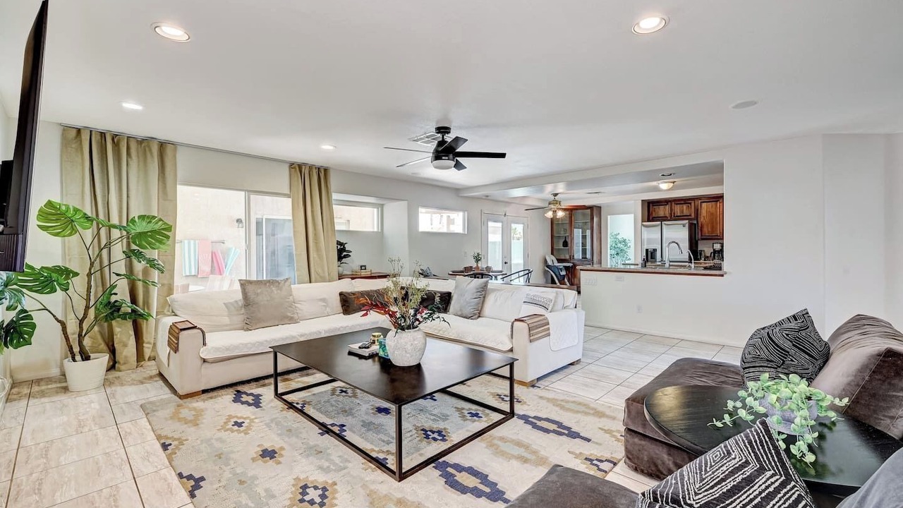Photo of Livingroom in Silverado Ranch