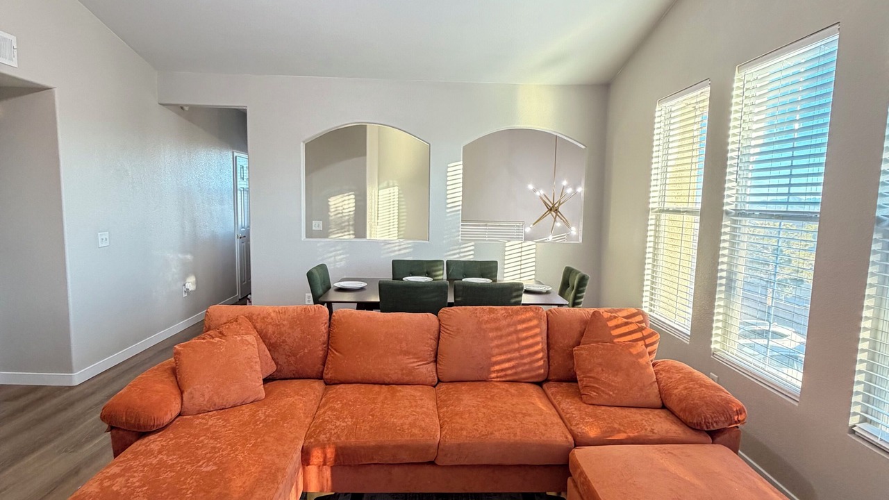 Photo of Livingroom in Spring Valley