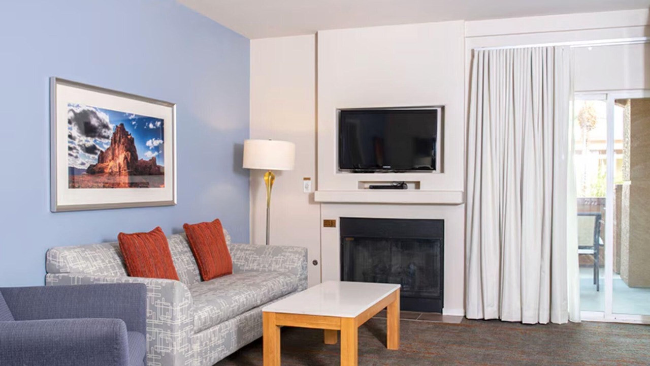 Photo of Livingroom in Enterprise