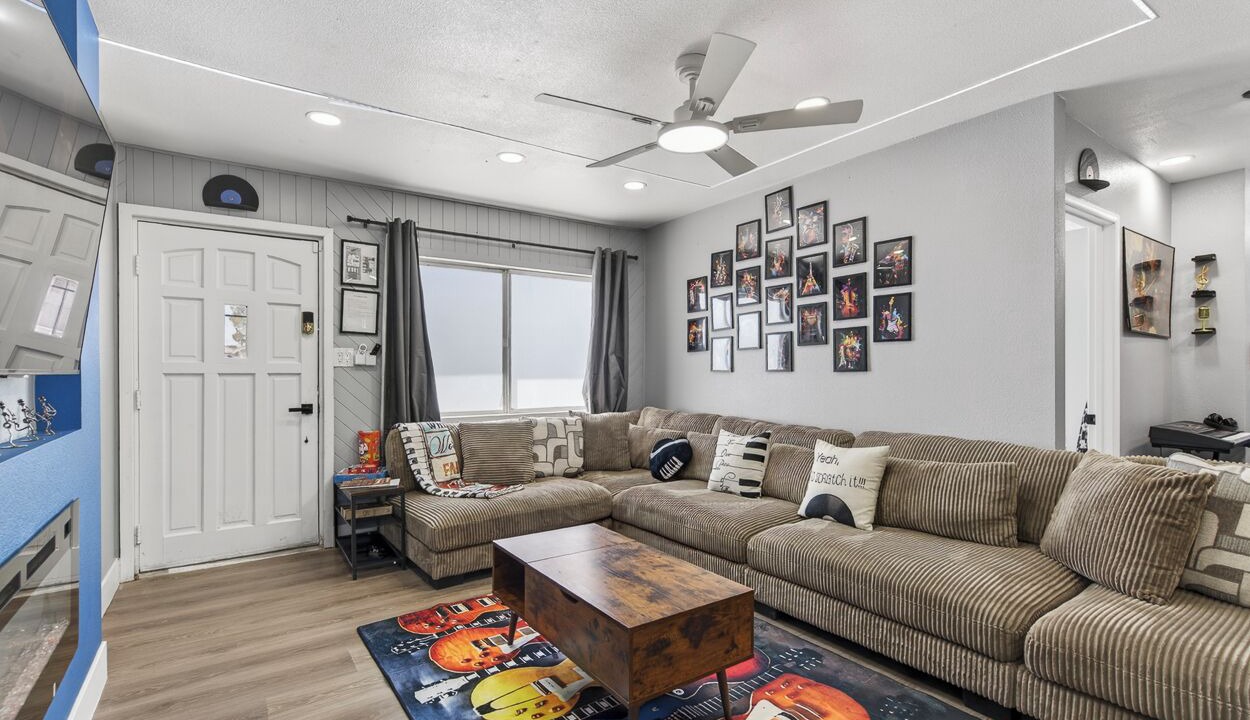 Photo of Livingroom in North Las Vegas