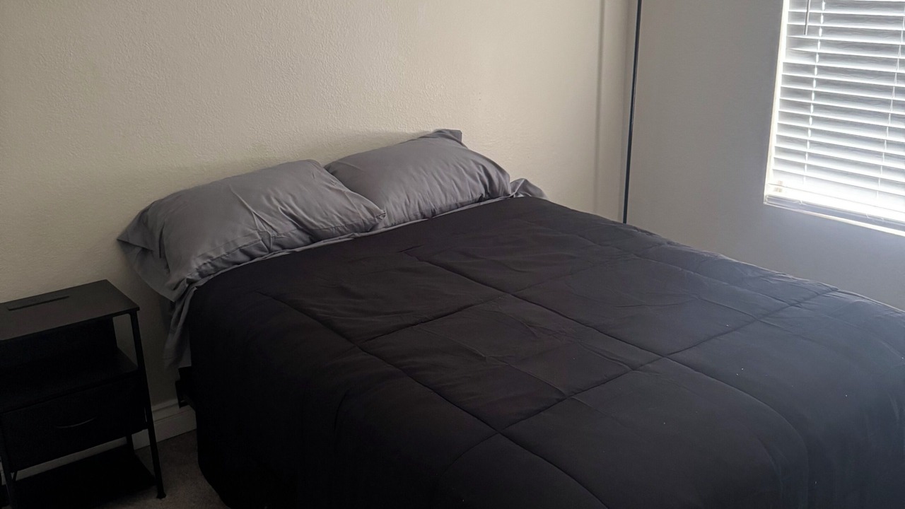 Photo of Bedroom in Enterprise