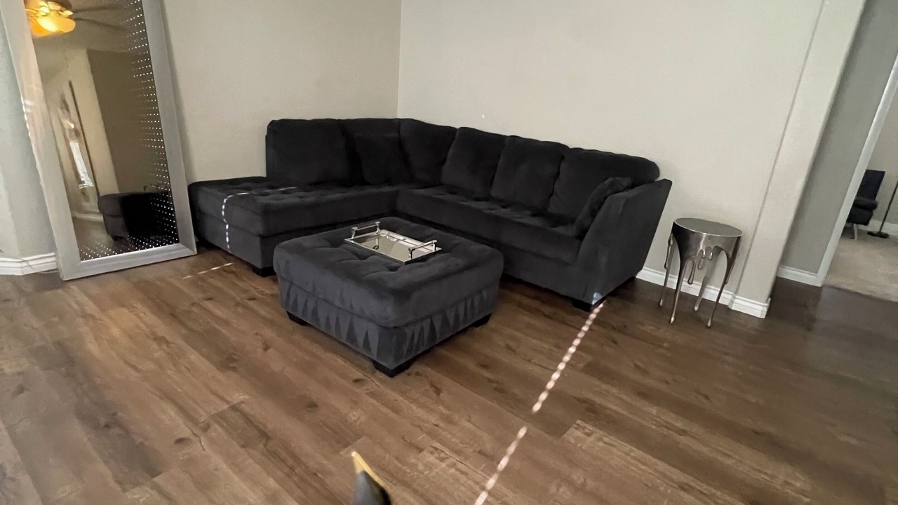 Photo of Livingroom in Enterprise
