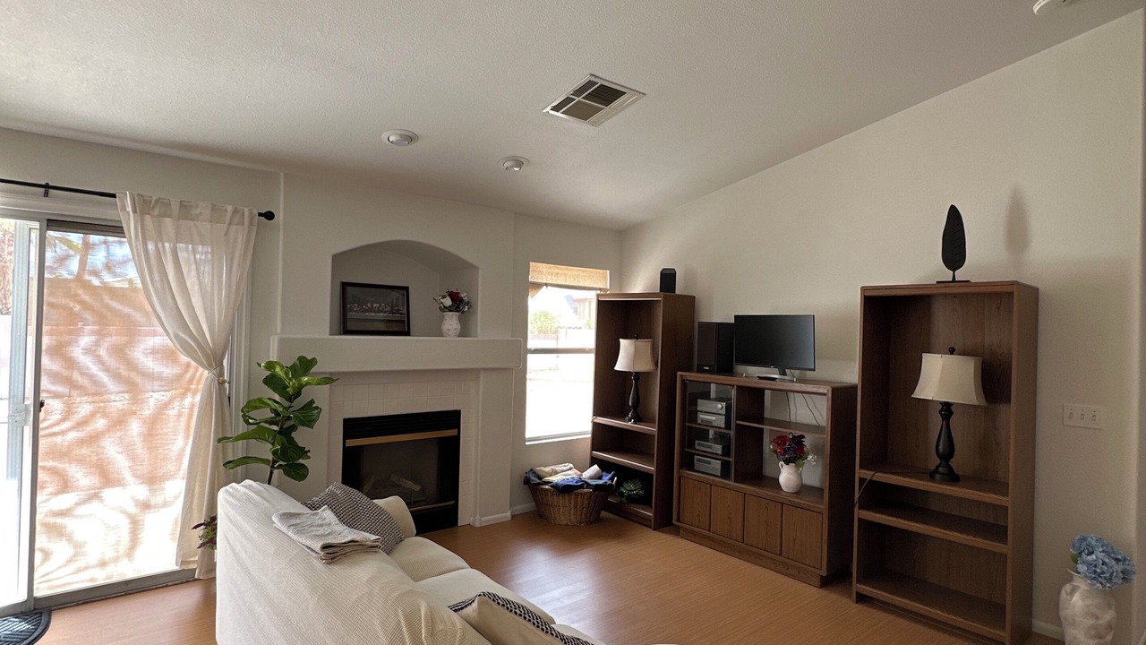 Photo of Livingroom in Foothills