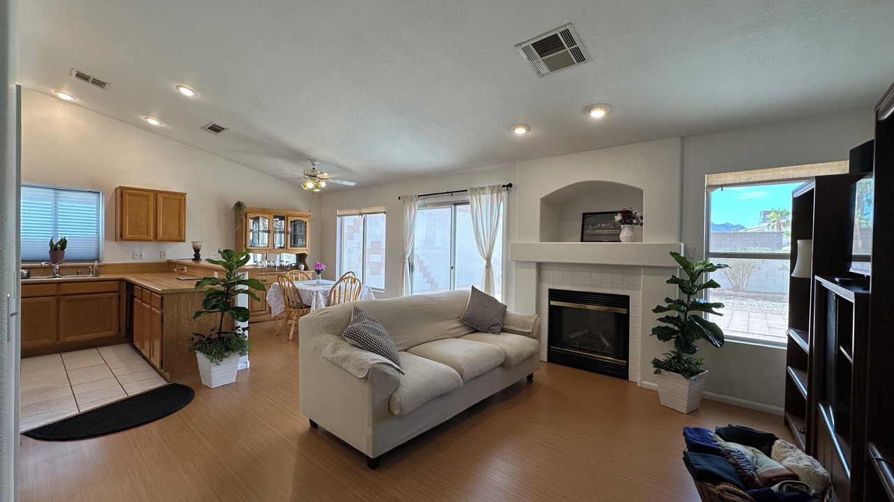 Photo of Livingroom in Foothills