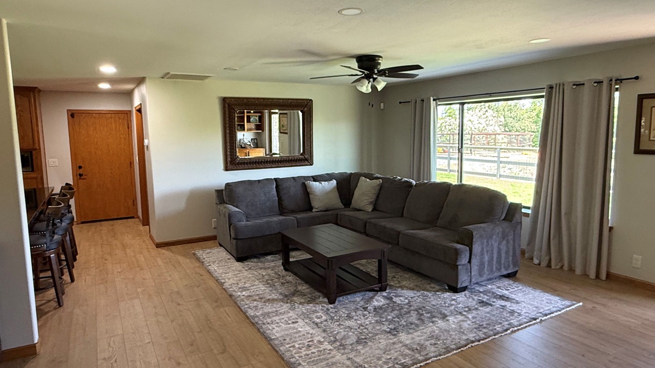 Photo of Livingroom in Colusa