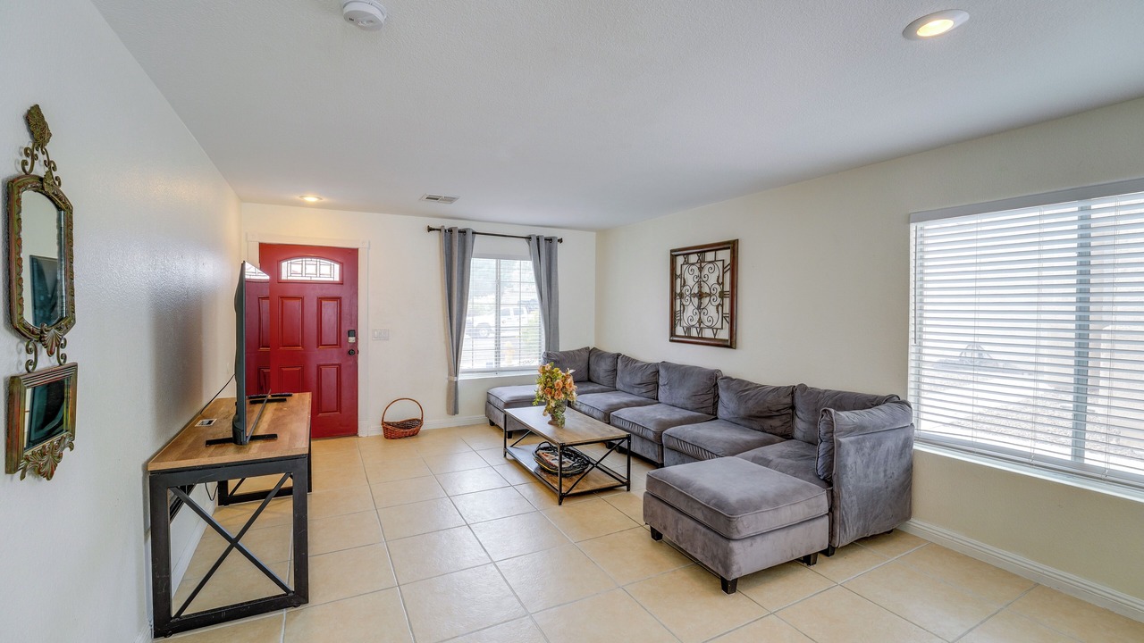 Photo of Livingroom in Centennial Hills
