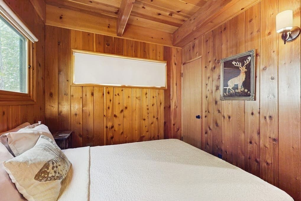 Photo of Bedroom in Arrowhead Villas