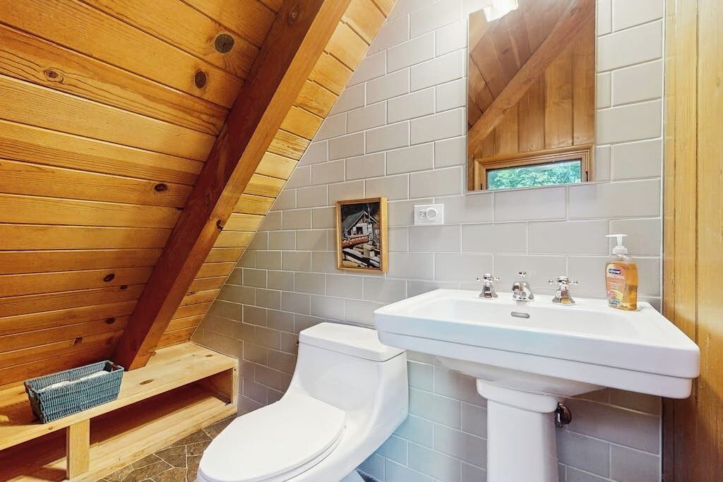 Photo of Bathroom in Arrowhead Villas