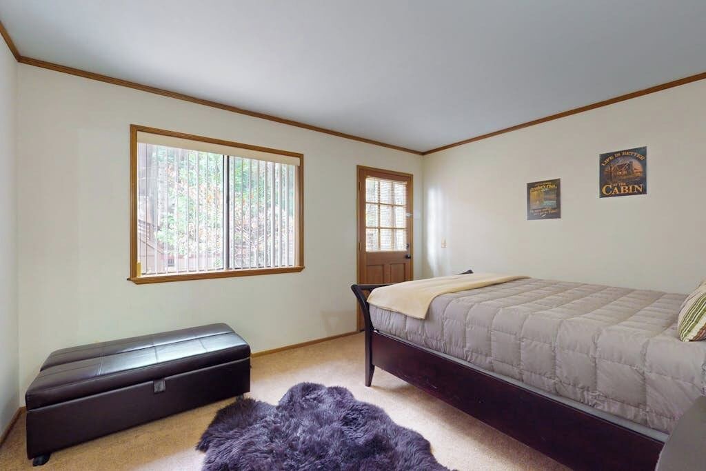 Photo of Bedroom in Arrowhead Villas