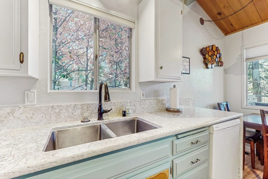 Photo of Kitchen in Arrowhead Villas