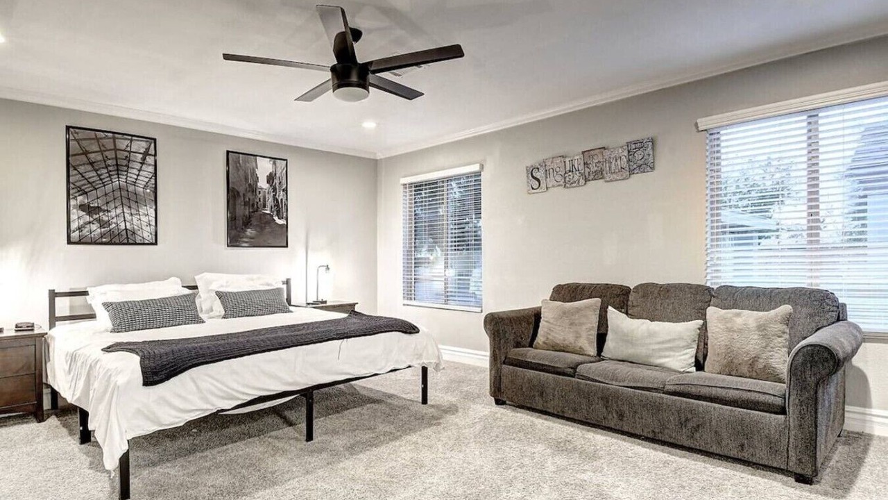 Photo of Bedroom in Paradise Valley Village