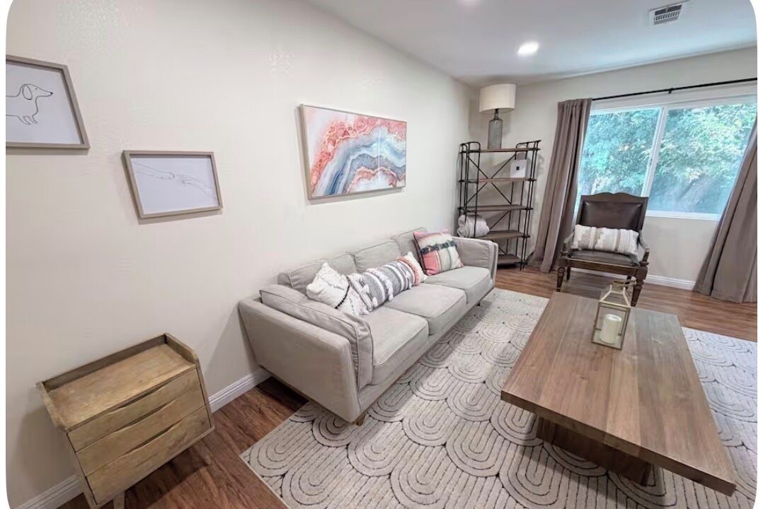 Photo of Livingroom in West Los Angeles