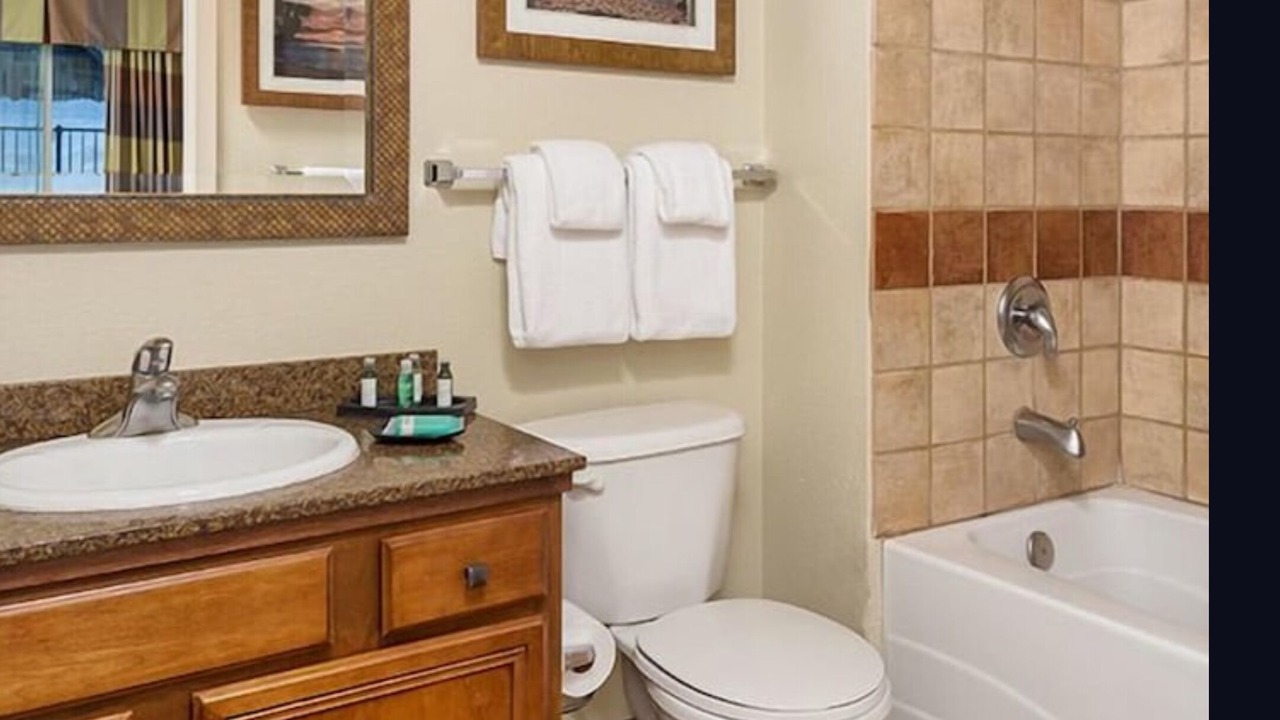 Photo of Bathroom in Round Hill Village