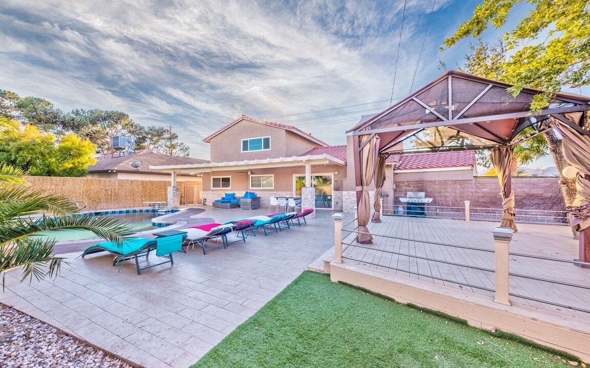 Photo of Patio Balcony in Rancho Oakey