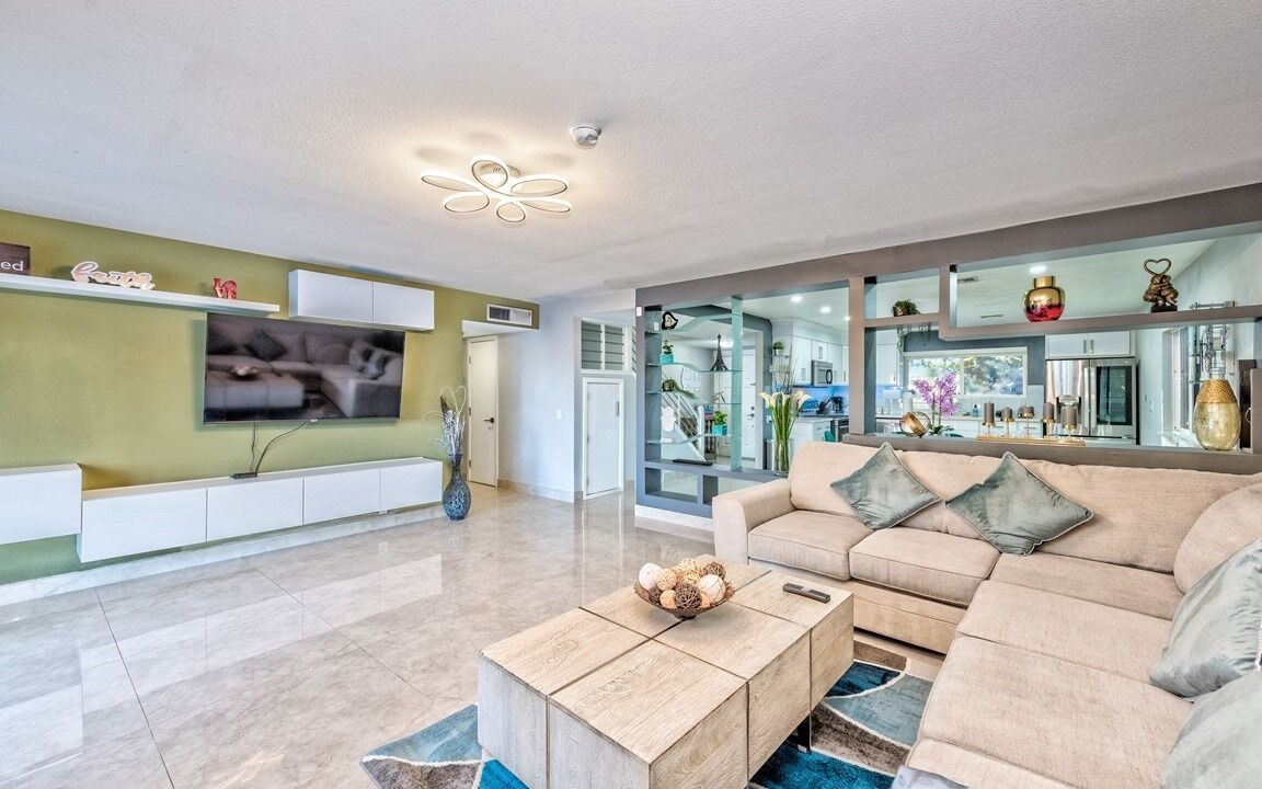 Photo of Livingroom in Rancho Oakey