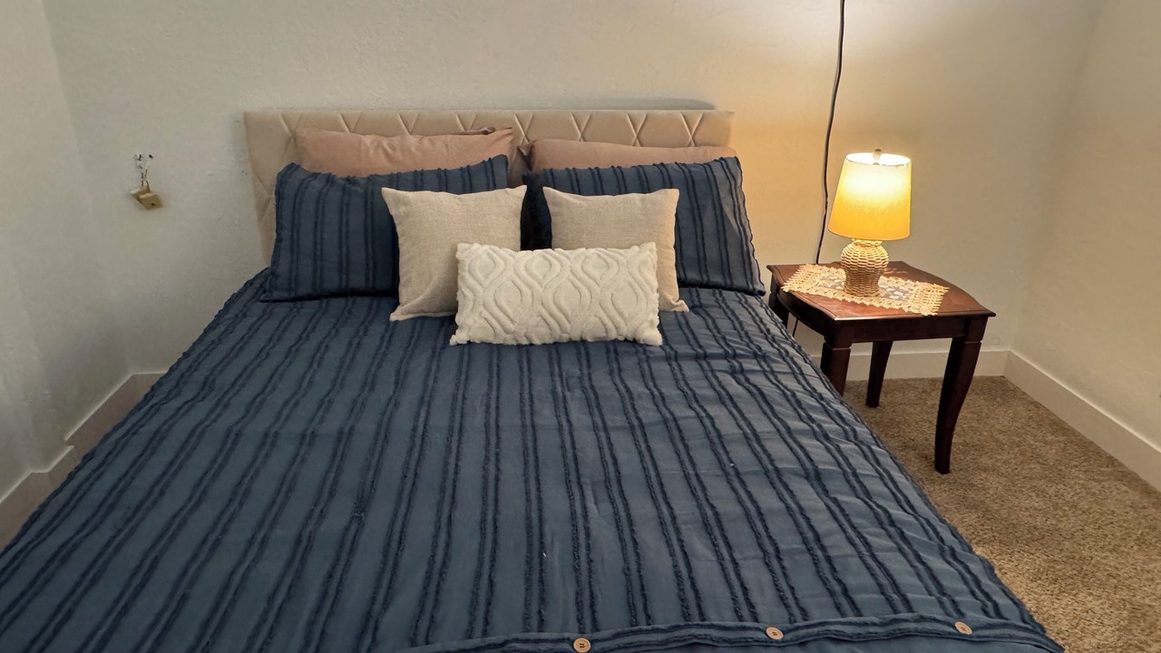 Photo of Bedroom in Raisin