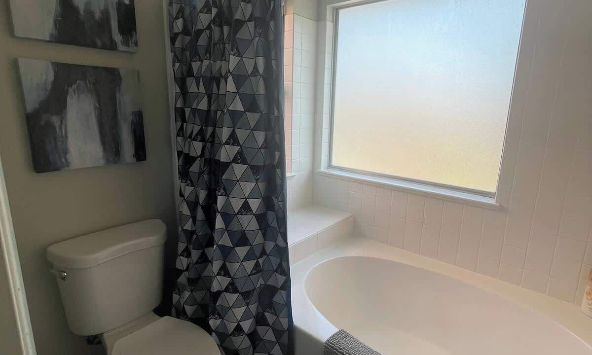 Photo of Bathroom in Green Valley