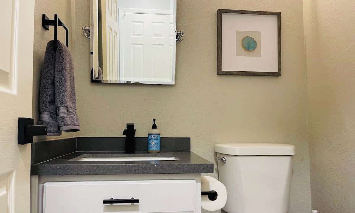 Photo of Bathroom in Green Valley
