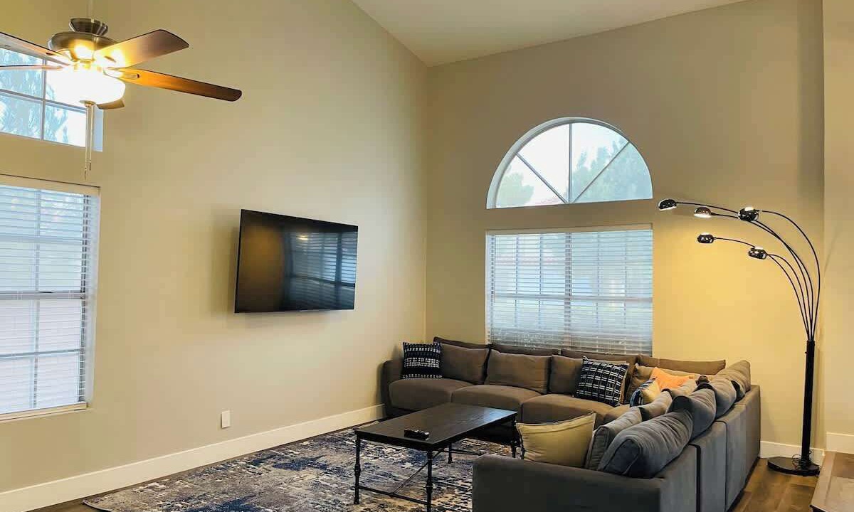 Photo of Livingroom in Green Valley