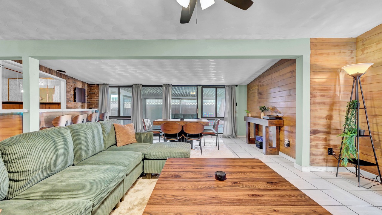 Photo of Livingroom in Downtown Las Vegas