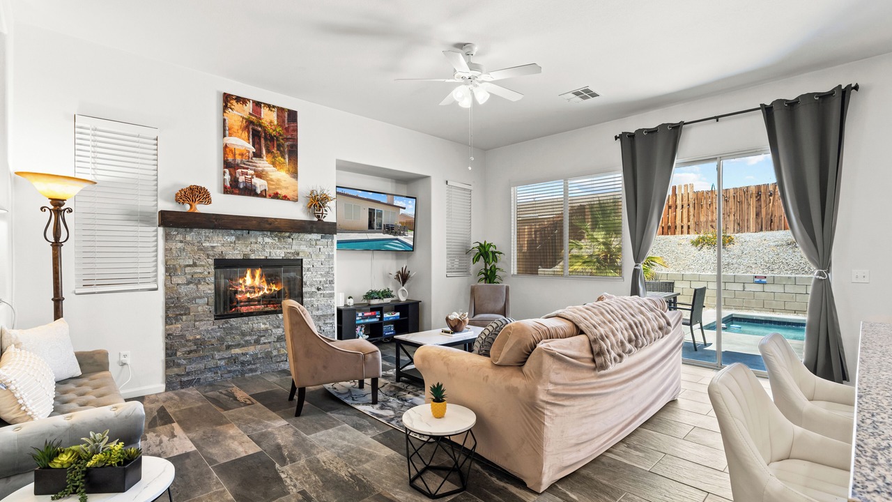 Photo of Livingroom in Desert Hot Springs