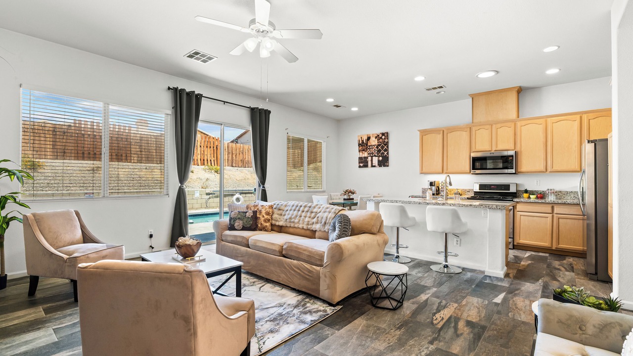 Photo of Livingroom in Desert Hot Springs