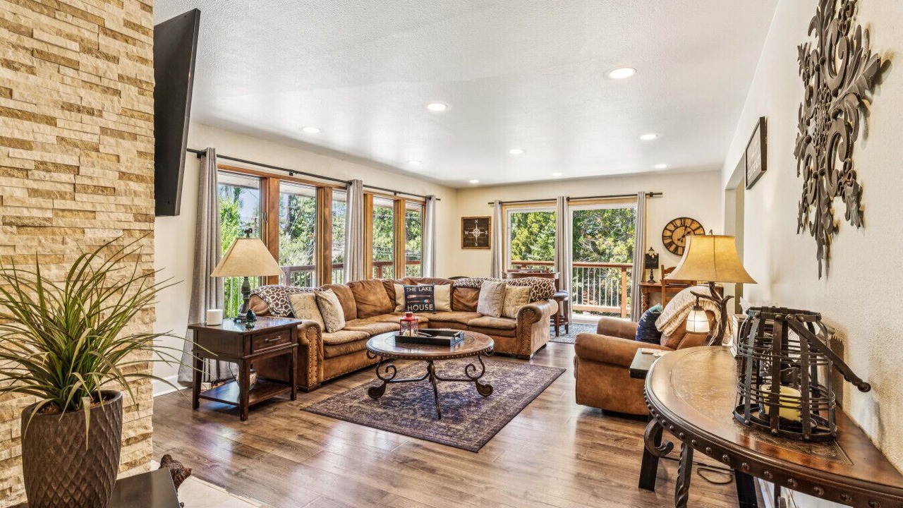 Photo of Livingroom in Big Bear Lake