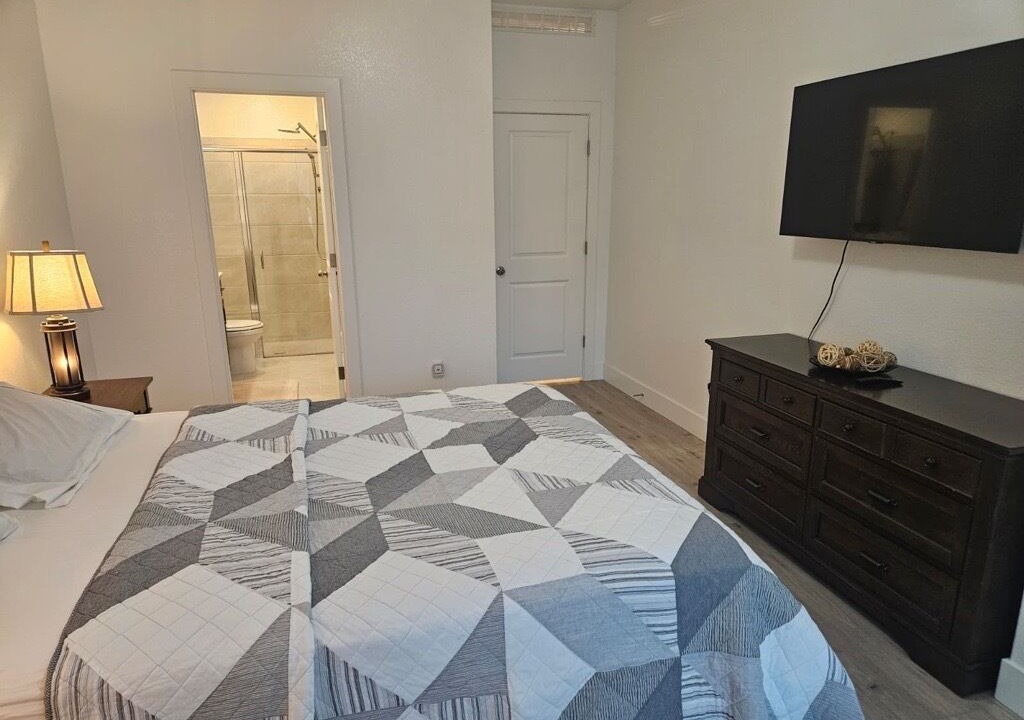 Photo of Bedroom in Enterprise