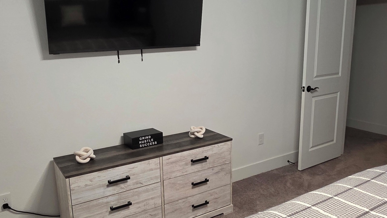 Photo of Bedroom in Enterprise