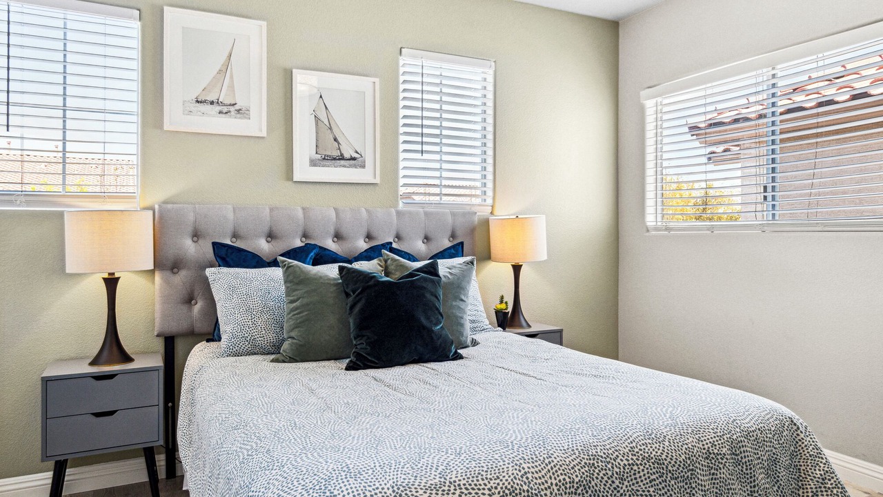 Photo of Bedroom in Enterprise