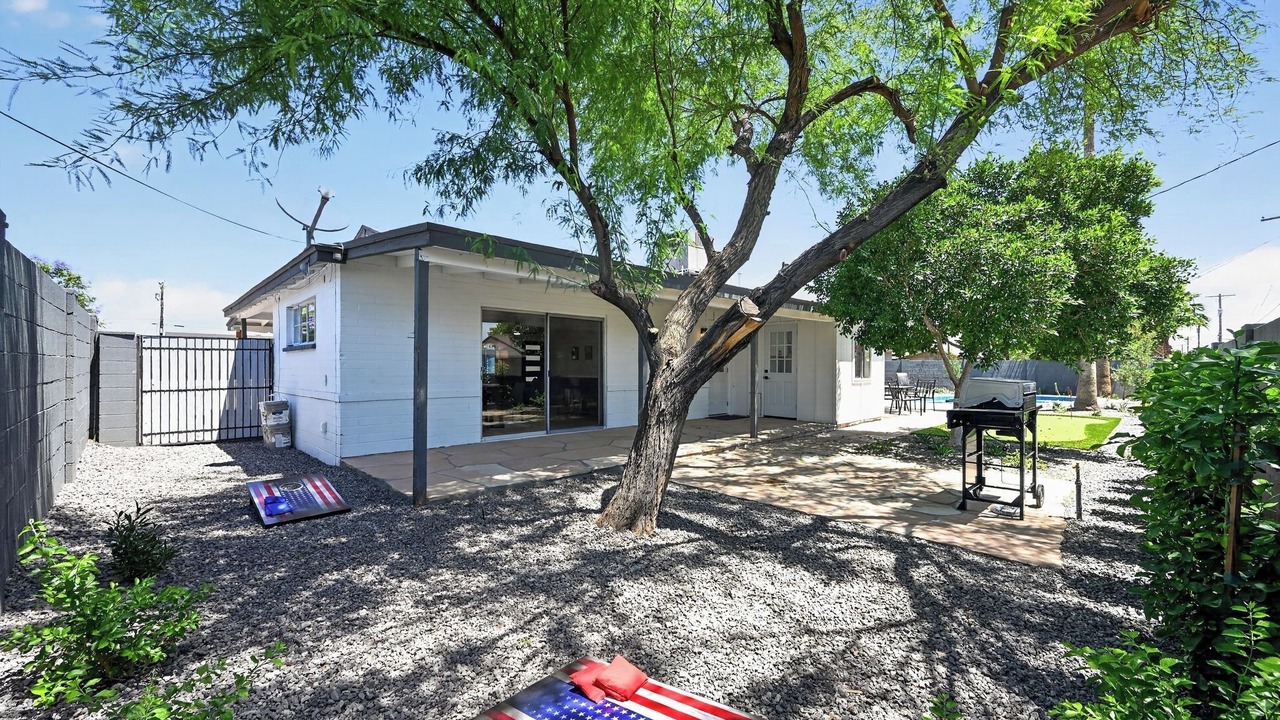Photo of Patio Balcony in Papago Parkway