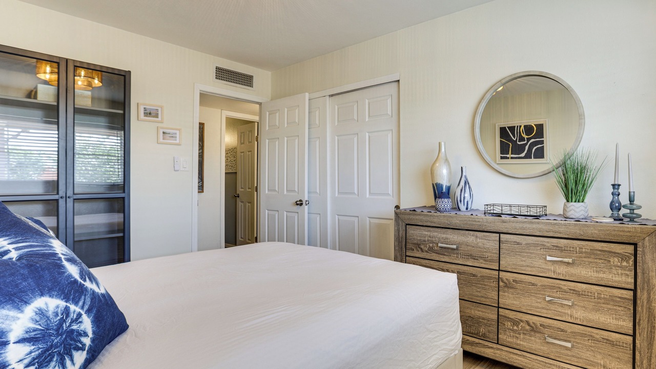 Photo of Bedroom in Scottsdale Estates Six