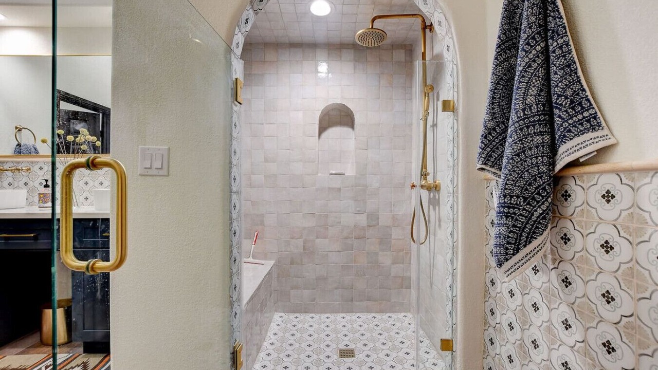 Photo of Bathroom in Paradise
