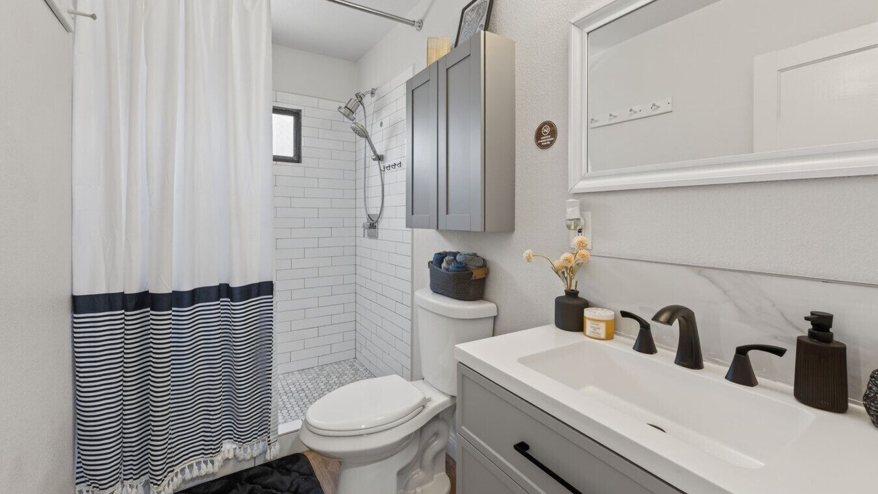 Photo of Bathroom in Townsite