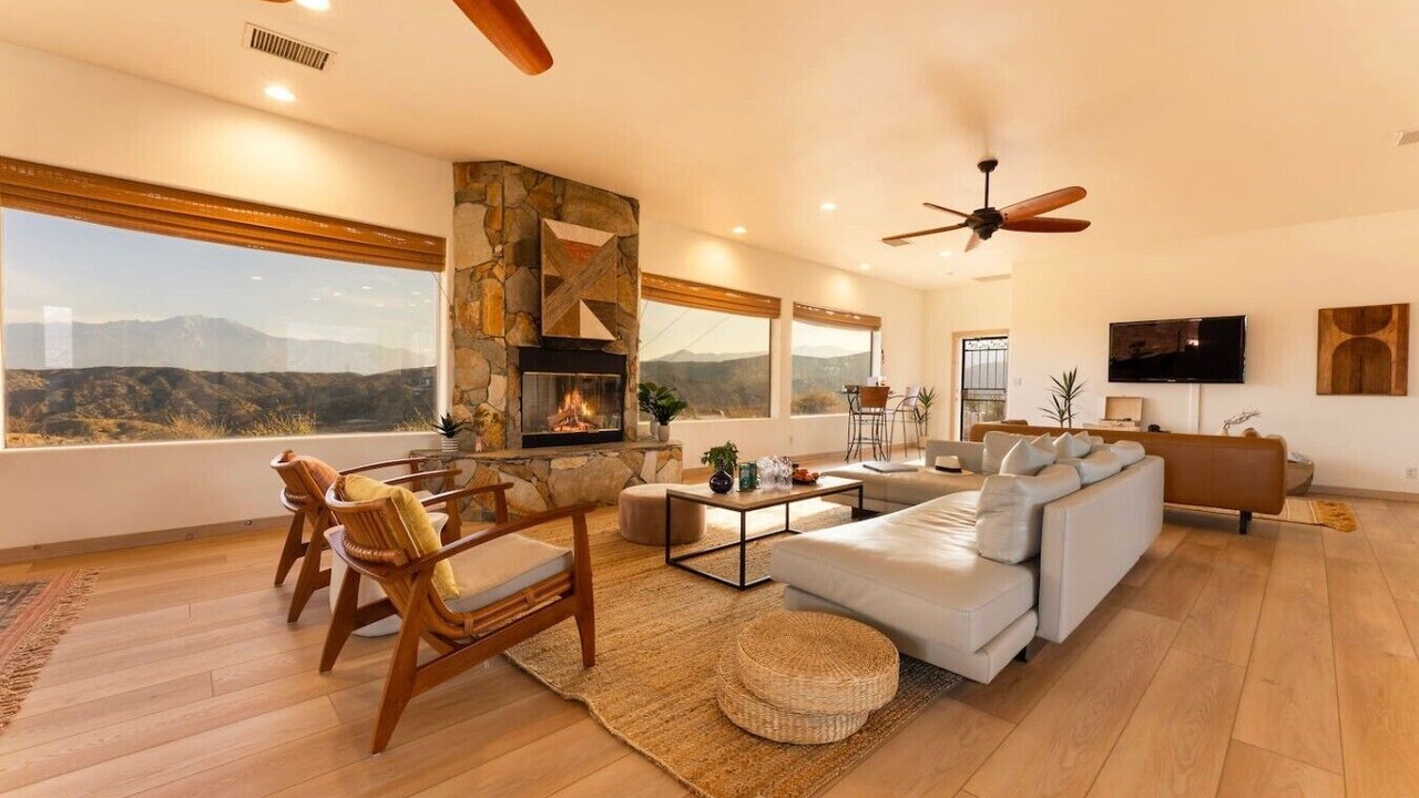 Photo of Livingroom in Morongo Valley