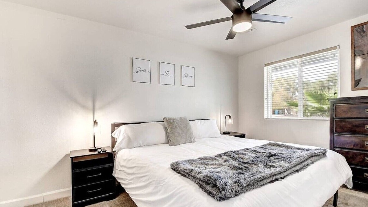 Photo of Bedroom in Paradise Valley Village