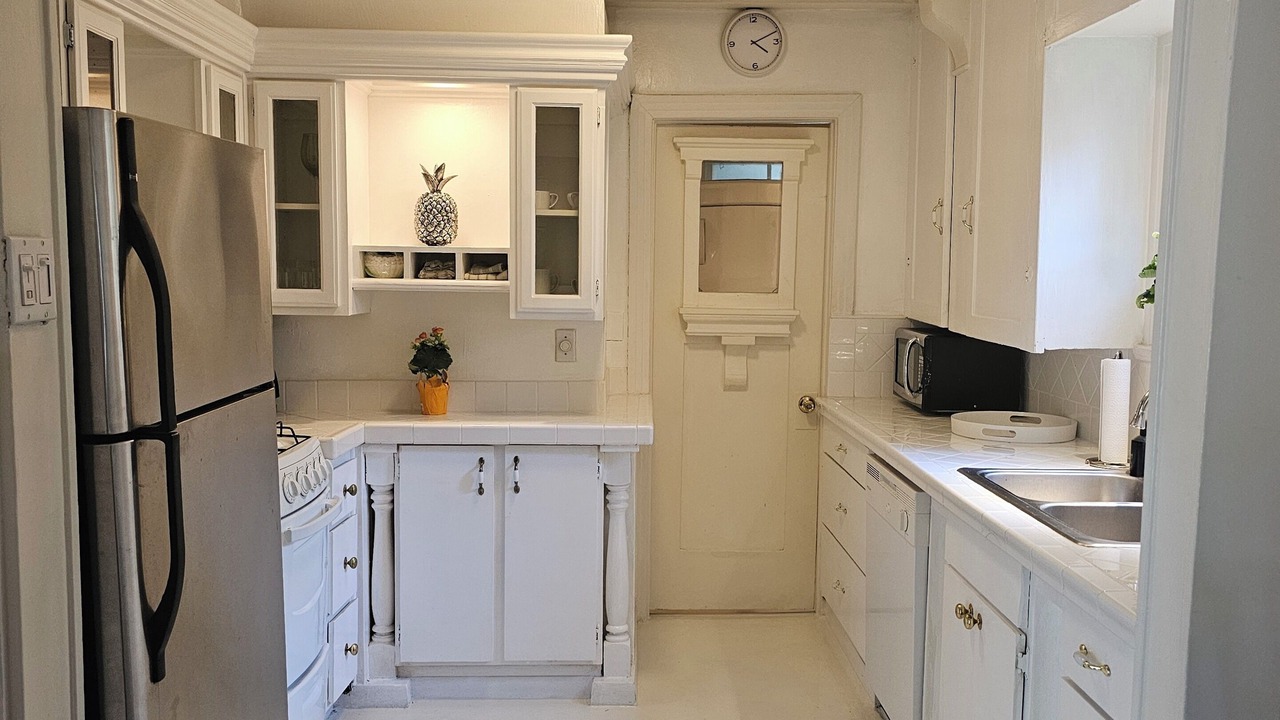 Photo of Kitchen in Beachwood Canyon