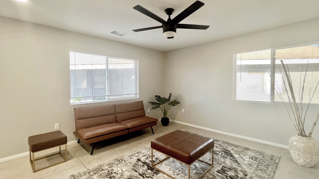 Photo of Livingroom in Chinatown
