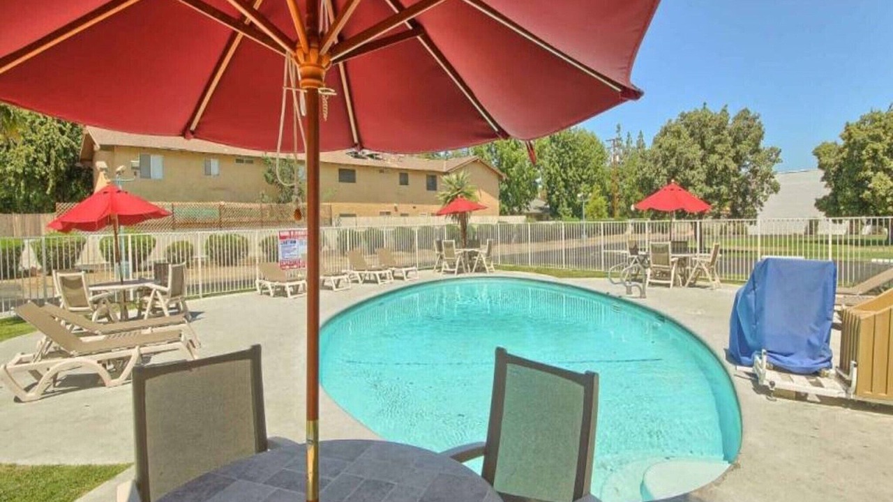 Photo of Outdoor in Raisin