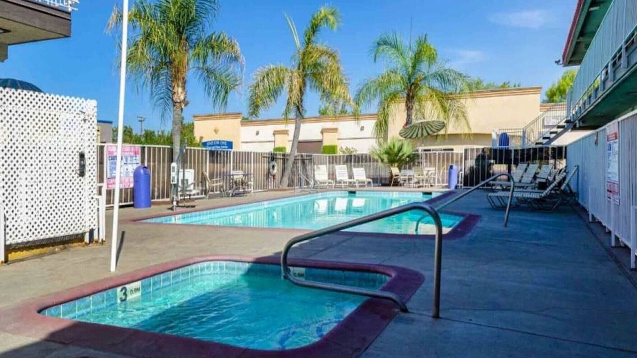 Photo of Outdoor in Raisin