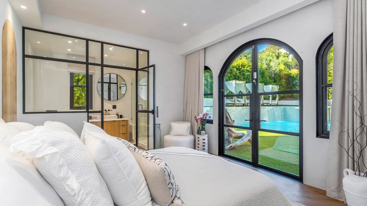 Photo of Bedroom in Western Malibu