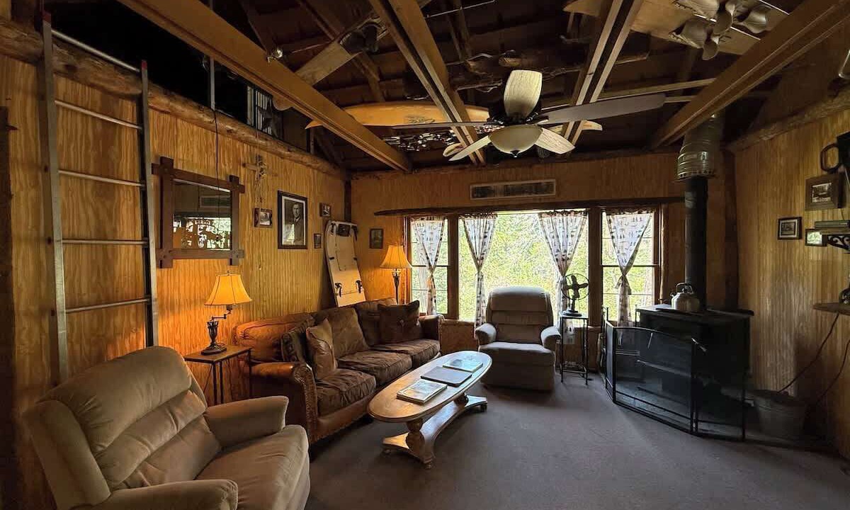 Photo of Livingroom in Big Creek