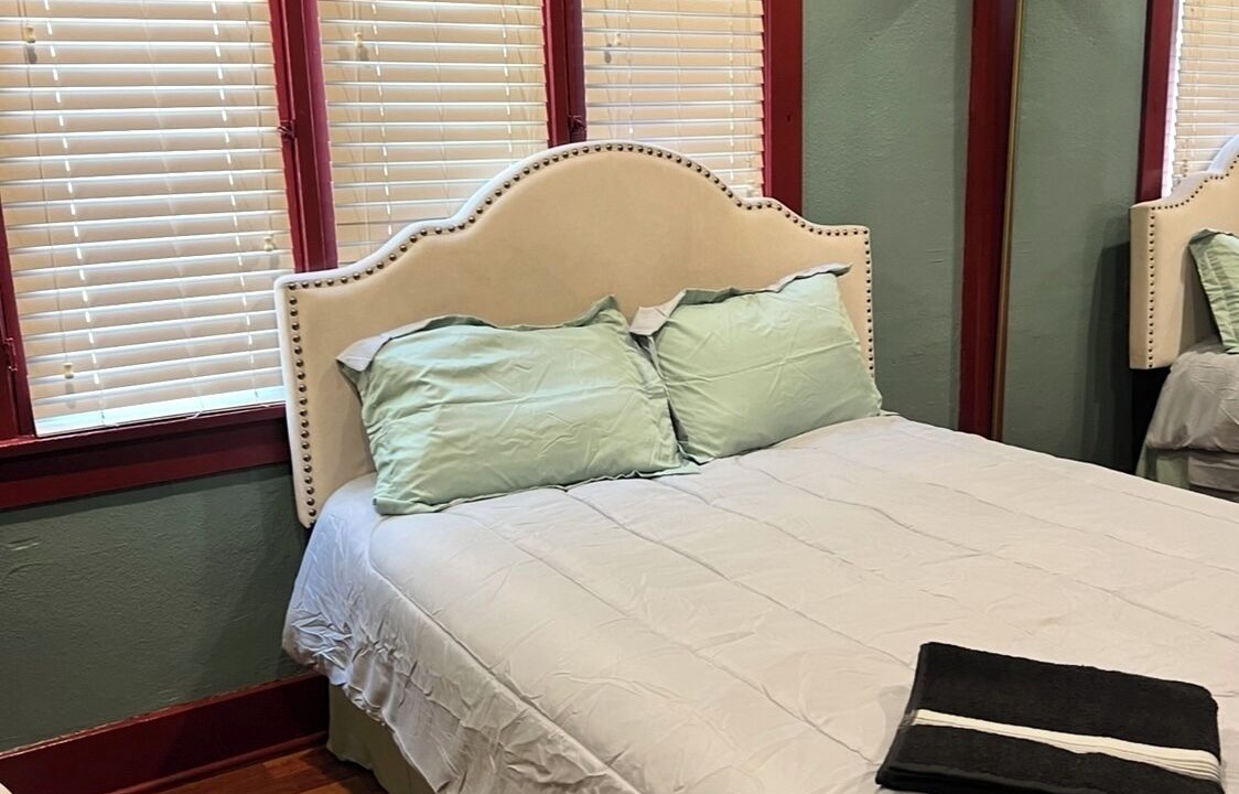 Photo of Bedroom in Downtown Riverside