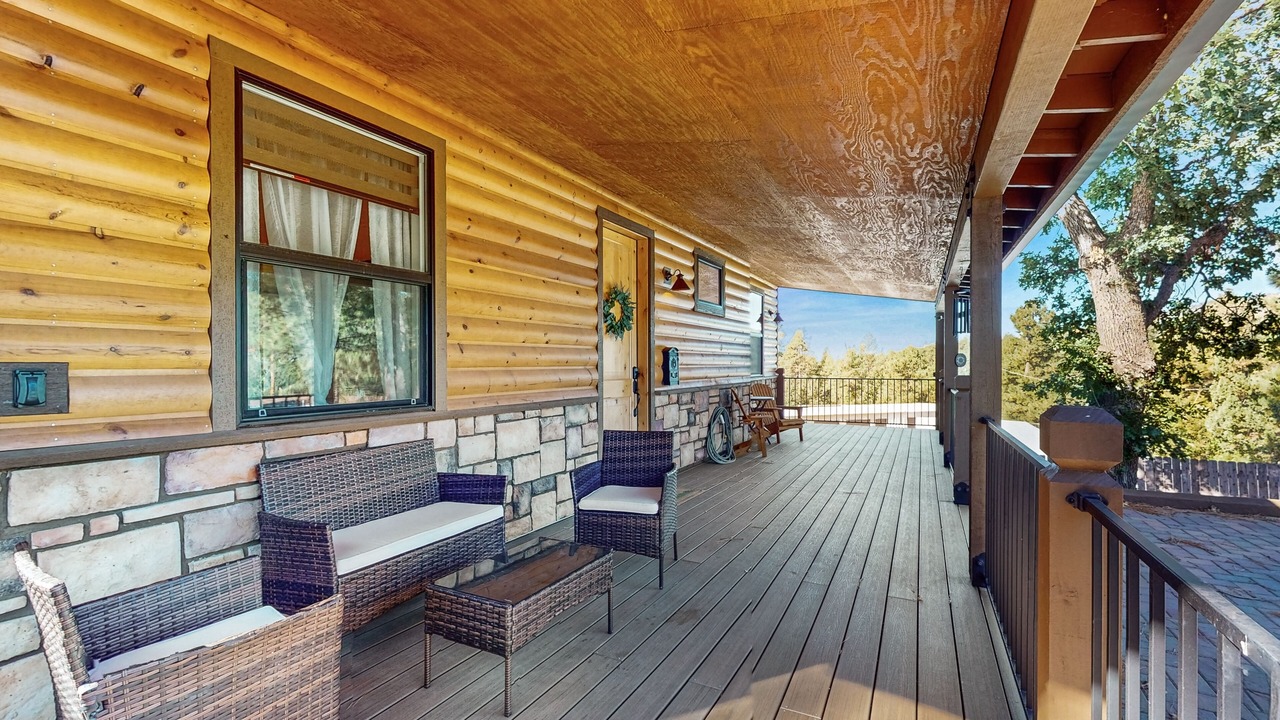 Photo of Patio Balcony in Strawberry