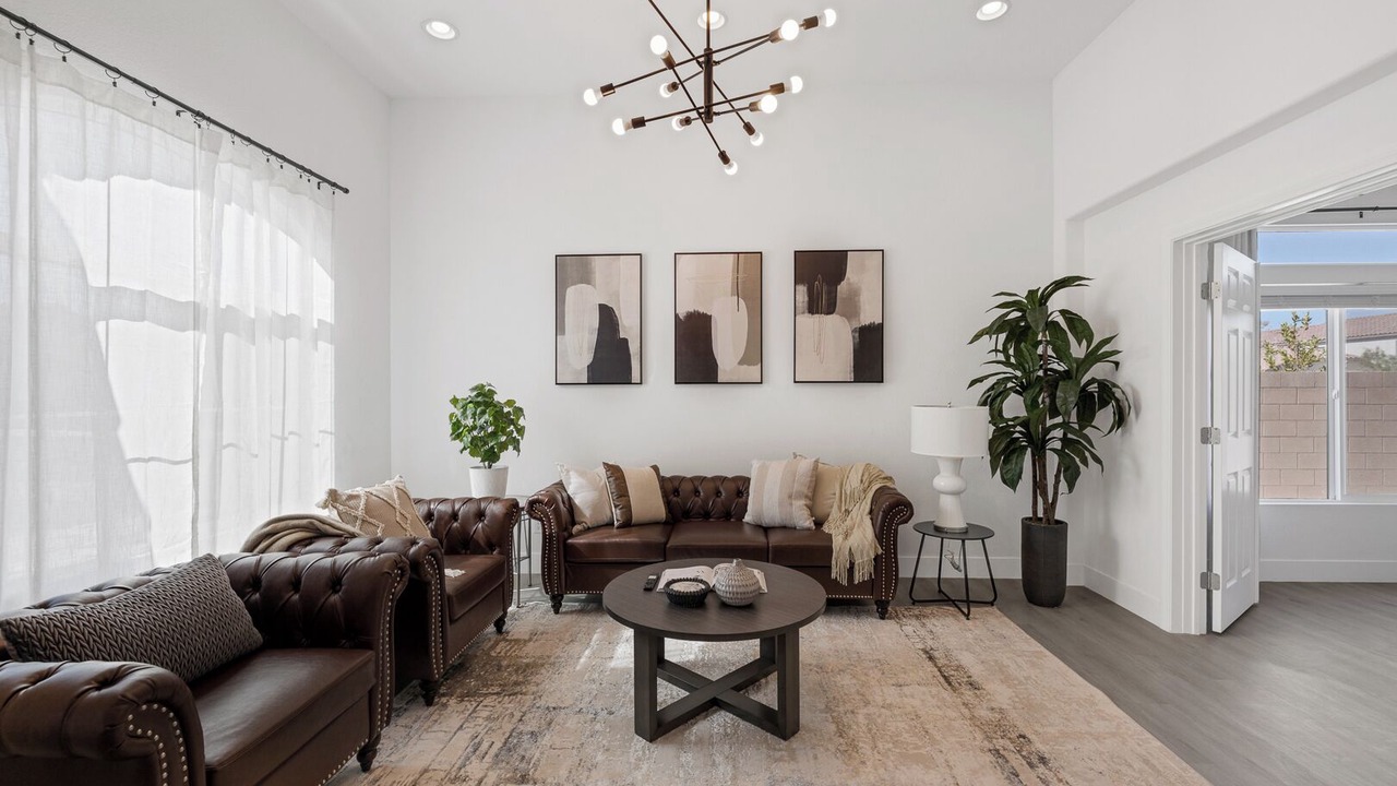 Photo of Livingroom in Enterprise