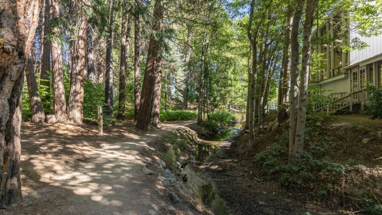 Photo of Others in Lake Arrowhead